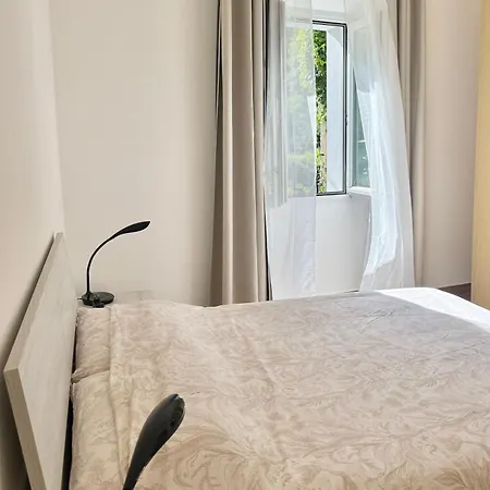 Gaia House With Parking Free Apartman